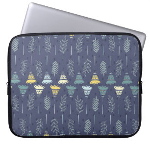 Cute seamless texture with perfect natural leaves. laptop sleeve