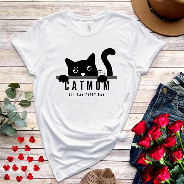 Cute simple design womens black cat lover mom T-Shirt (Creator Uploaded)