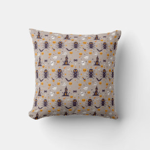 Cute Spooky Halloween Pattern  Throw Pillow
