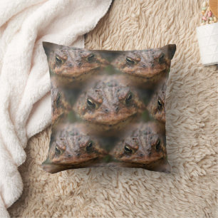 Cute Toad Face Animal Pattern Throw Pillow
