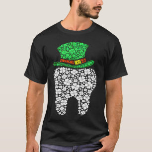 Cute Tooth Dental Hygienist Dentist Shamrock St Pa T-Shirt