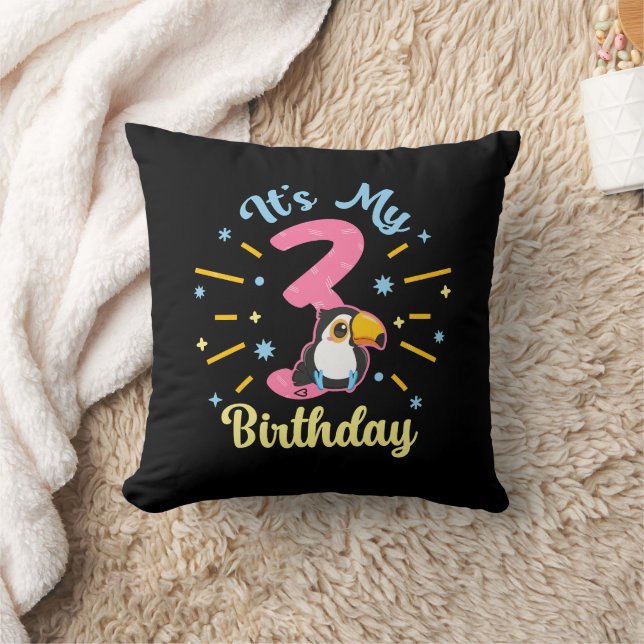 Cute Toucan 3rd Birthday 3 Year Old Birth Girl  Throw Pillow (Blanket)