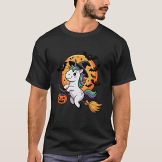 Cute Unicorn Halloween Witch Hat Jack-o-Lantern Ca T-Shirt