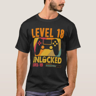 Cute Video Gamer 18Th Birthday Gift Funny Level 18 T-Shirt