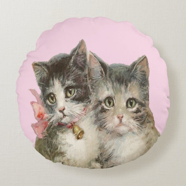 Cute Vintage Cat Kitten Round Pillow (Front)