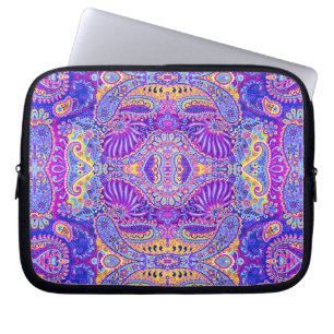 Cute violet paisley pattern laptop sleeve