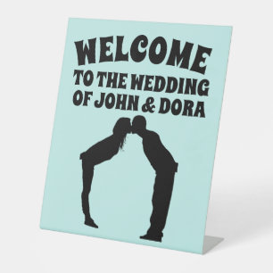 CUTE WEDDING WELCOME CUSTOM KISS Pedestal Sign