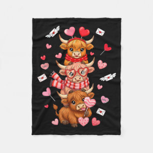 Cute Western Valentine Highland Cows With Hearts Fleece Blanket
