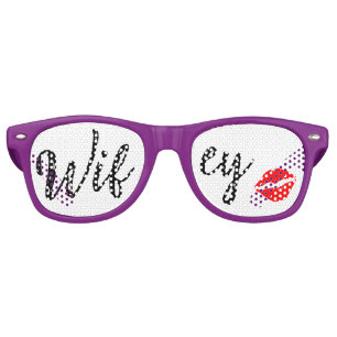 CUTE! 😎  Wifey Sunglasses – Fun Kiss Lips Lens 