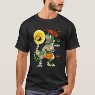 Cute Witch In Training Trick Or Treat Pumpkin Crow T-Shirt