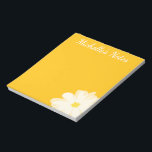 Cute yellow daisy flower personalized name floral notepad<br><div class="desc">Cute yellow daisy flower personalized name floral note pads for home,  school,  wedding or office. Classy school and office supplies with personalized name or monogram. Personalizable blank writing paper notepads. Unique gift idea for teachers,  co-worker,  employee,  boss,  women,  girls etc.</div>