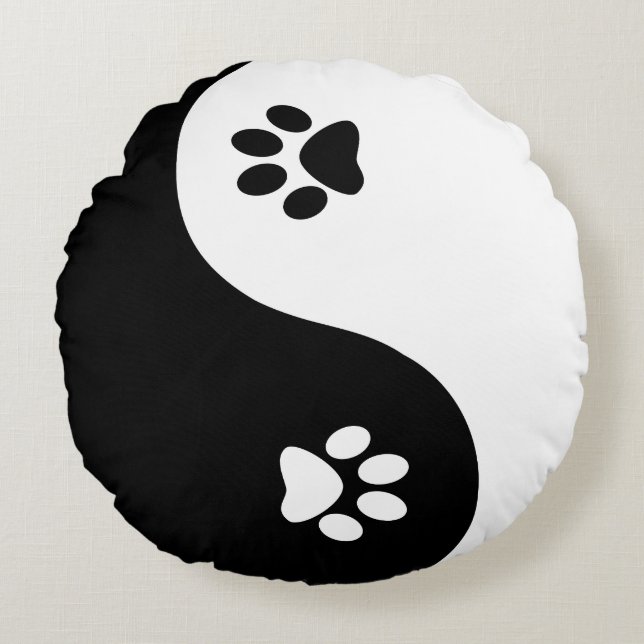 Cute Yin Yang Paws Round Throw Pillow (Front)