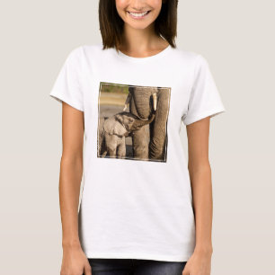 Cutest Baby Animals   Baby Elephant & Mama T-Shirt