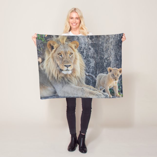Cutest Baby Animals | Lion Dad & Cub Fleece Blanket (In Situ)