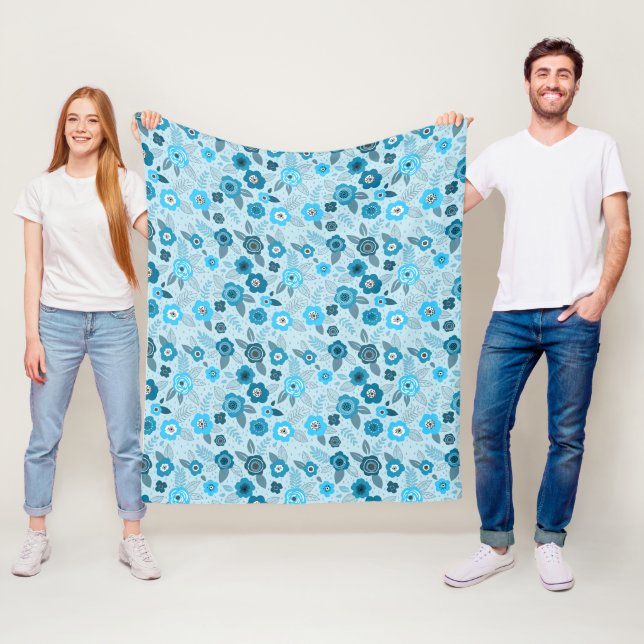 Cyan elegant ditsy floral pattern fleece blanket (In Situ)