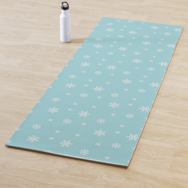 Cyan Snowflake Pattern Holiday Yoga Mat (In Situ)