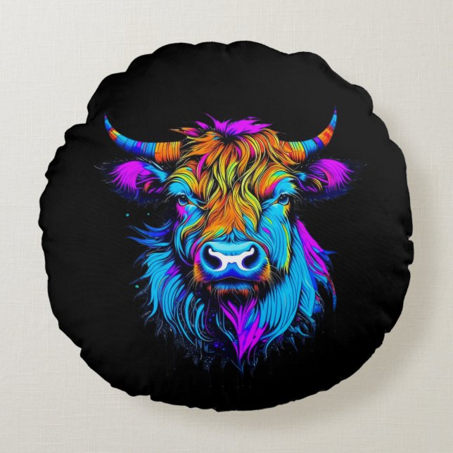 Cyberpunk Colourful Ai Highland Cow  Round Pillow (Front)