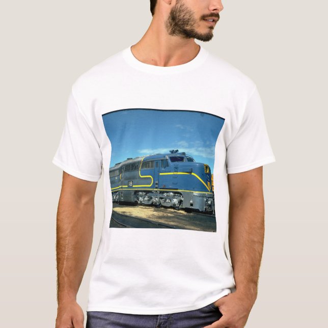 D&H Alco PA-1 #18. (train;sky;clouds;rail;)_Trains T-Shirt (Front)