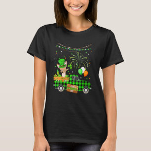 Dabbing Chihuahua Dog Shamrock St Patrick's Day T-Shirt