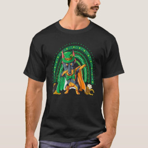 Dabbing Doberman St Patrick's Day Rainbow Leprecha T-Shirt