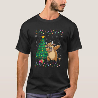 Dabbing Highland Cow Xmas Tree Lights Ugly Christm T-Shirt