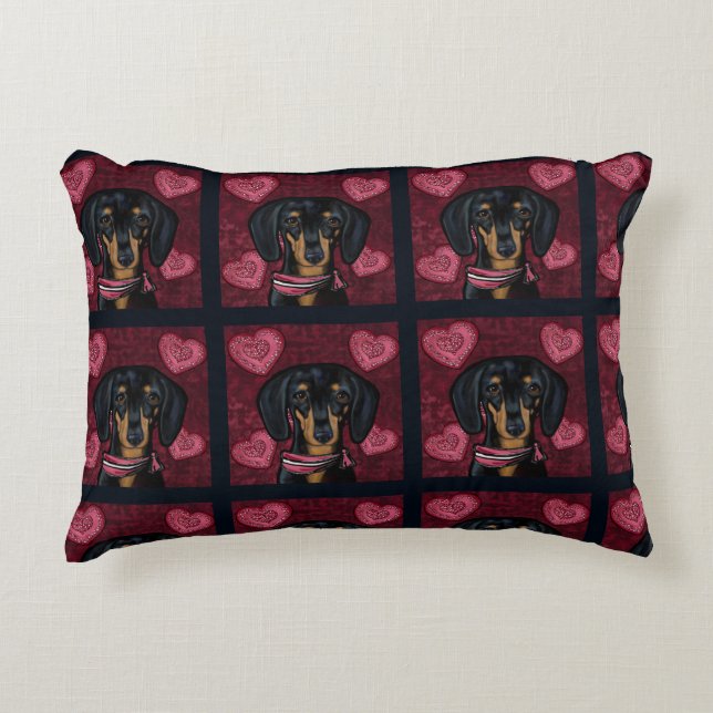 DACHSHUND     ACCENT PILLOW (Front)