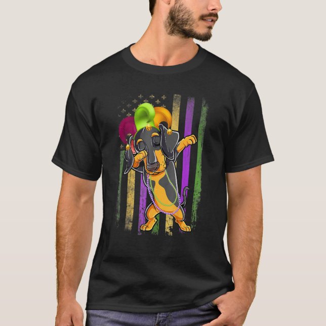 Dachshund Dabbing American Flag Funny Mardi Gras M T-Shirt (Front)