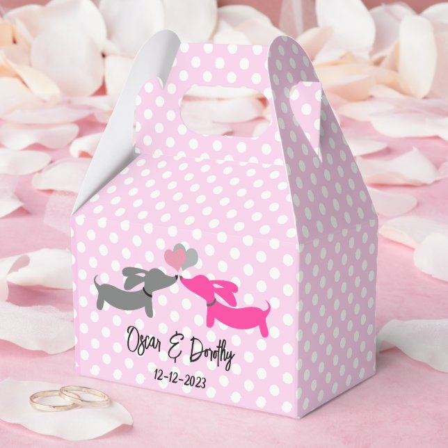Dachshund Love Wedding Kiss Personalize  Favor Box (Wedding)