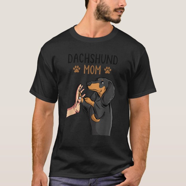 Dachshund Mom Funny Weenie Mama Dog Lover Women  T-Shirt (Front)