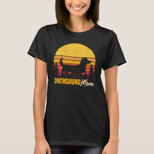 Dachshund Mom Mama Vintage Retro Dog Women T-Shirt