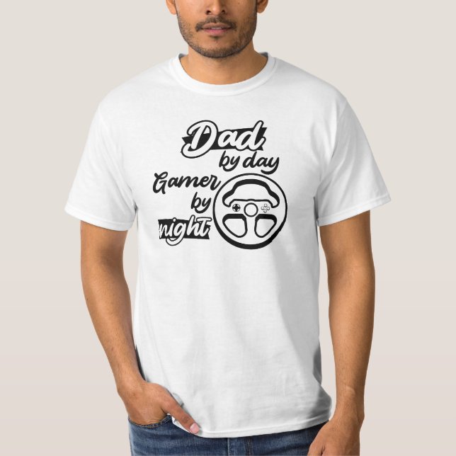 Dad by day T-Shirt (Front)