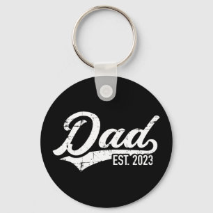 Dad est. 2023 pregnancy announcement keychain