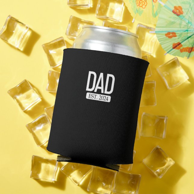 Dad Est. 2024 Pregnant Wife New Father's Day Men's Can Cooler (In Situ Summer)