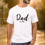 Dad Established New Dad Gift  T-Shirt<br><div class="desc">Black White Dad Established New Dad Gift - Minimal Elegant Script Dad T-shirt - Add your custom "Est" established year date when your first child was born. Add additional years for each child.</div>