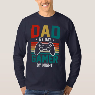 Dad who's a gamer; video games; Dad gift T-Shirt