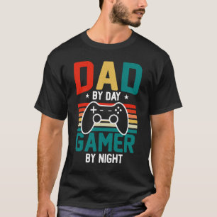 Dad who's a gamer; video games; Dad gift T-Shirt