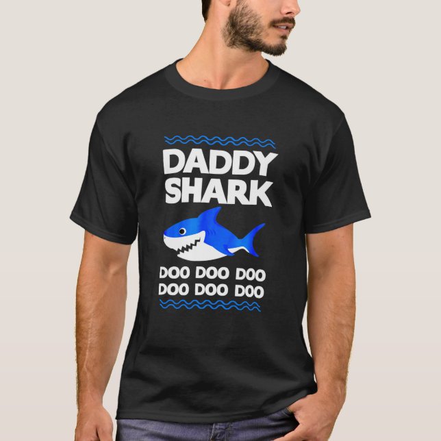 Daddy Shark  Doo Doo Funny Family Matching Dad T-Shirt (Front)