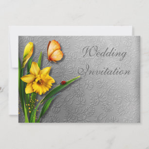 Daffodils sur carte d'invitation à l'argent décoré