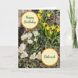 Daffodiques et carte d'anniversaire Crocus