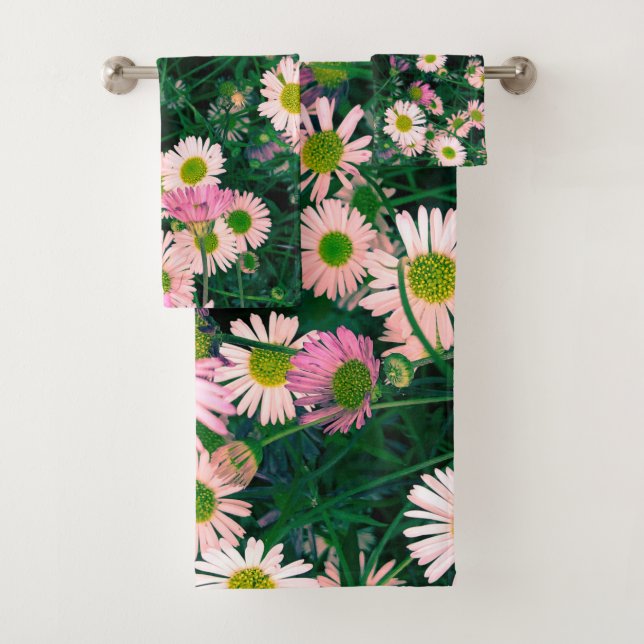 Daisies Bath Towel Set (Insitu)