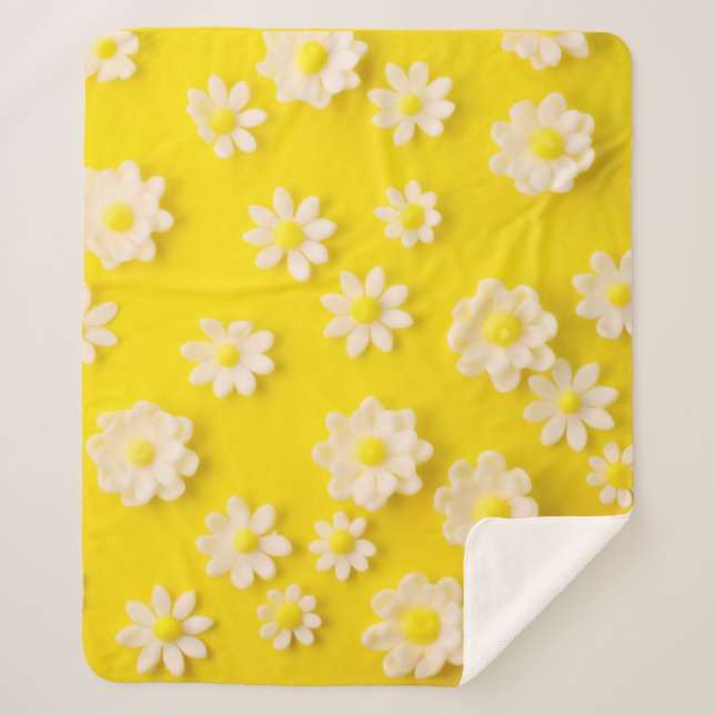 Daisies with a yellow background        sherpa blanket (Front)