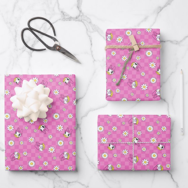 Daisy Duck Pink Chequered Floral Pattern Wrapping Paper Sheet (Front)