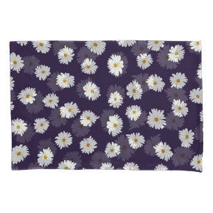 Daisy flowers: small, seamless pattern. pillowcase