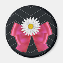 Daisy Magnet with Hot Pink Bow, Chevron Background