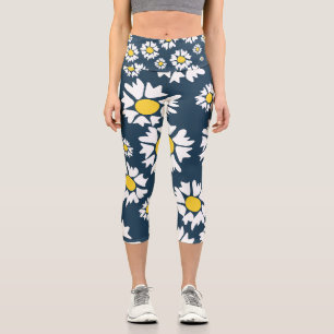 Daisy Pattern, Floral Pattern, White Daisies Capri Leggings