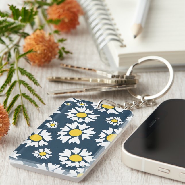 Daisy Pattern, Floral Pattern, White Daisies Keychain (Front Right)
