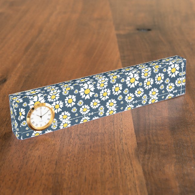 Daisy Pattern, Floral Pattern, White Daisies Nameplate (Side)