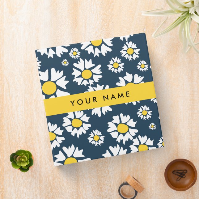 Daisy Pattern, White Daisies, Your Name Binder (In Situ)