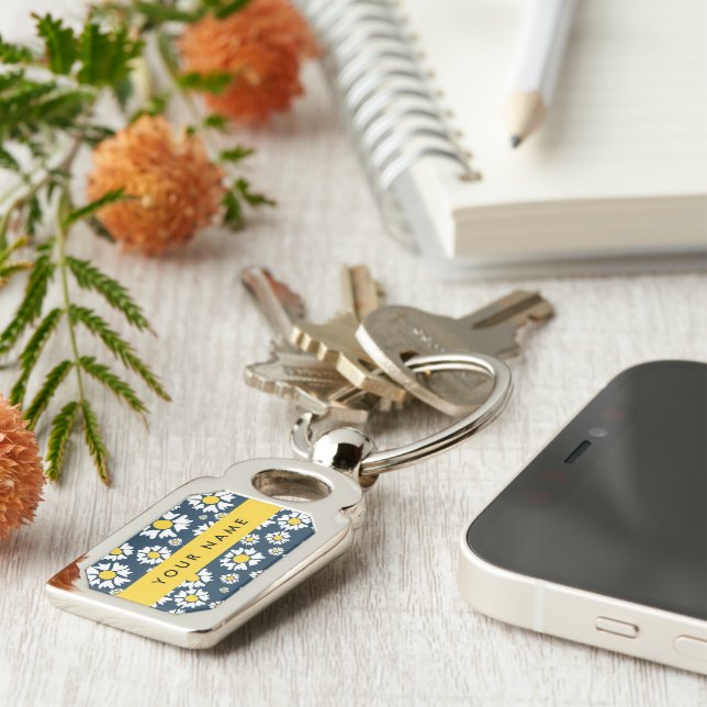 Daisy Pattern, White Daisies, Your Name Keychain (Side)