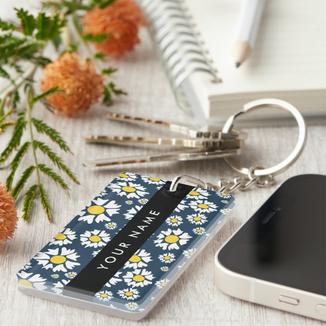 Daisy Pattern, White Daisies, Your Name Keychain (Front Right)